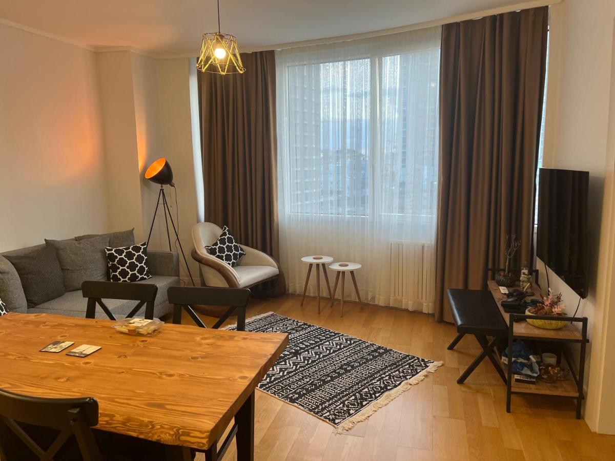 Daire Centrally Located 1+1 In Kadıköy İstanbul